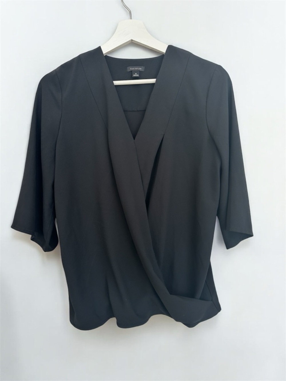 Ann Taylor Women’s Black Faux Wrap Top 3/4 Sleeves Size S